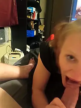 redslovestofuck online show from February 15, 10:14 am