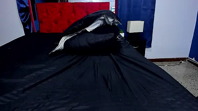 goodgirlxxl online show from April 5, 3:38 am