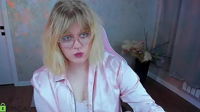 luna c0ra online show from March 24, 1:11 am