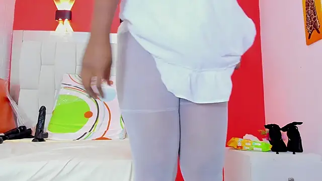 Kendal hot69  online show from April 1, 1:41 pm