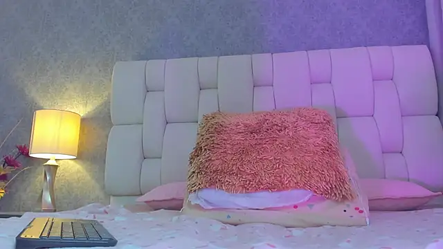 alisstarr online show from March 5, 12:01 pm