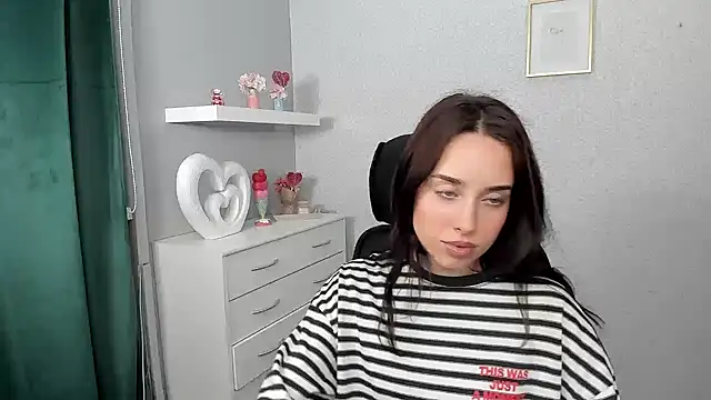 AdeleSolo online show from March 30, 5:40 am