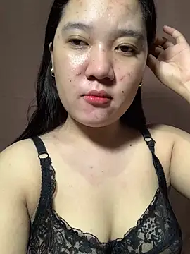 larskelly online show from March 25, 7:28 pm