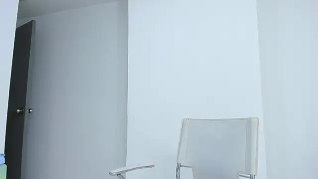 Evelin  thompsson online show from April 24, 12:30 pm