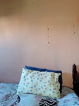 indianstrawberrylips4u online show from February 26, 6:34 am