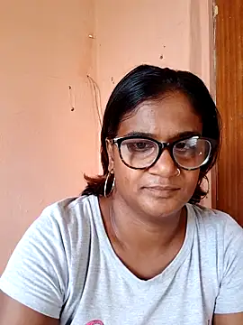 indianstrawberrylips4u online show from March 1, 8:14 am