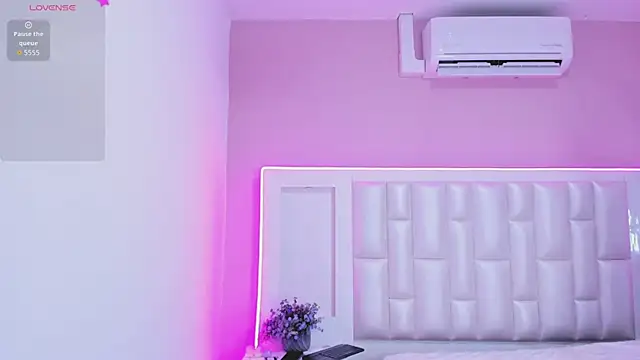 Liia Collins online show from April 20, 5:16 pm