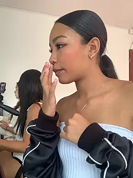 kali rousse online show from February 19, 1:21 pm