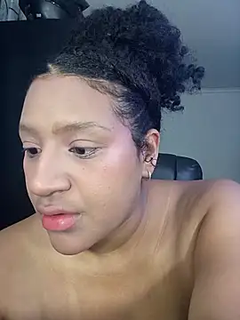 gigiblue89 online show from March 13, 7:09 am