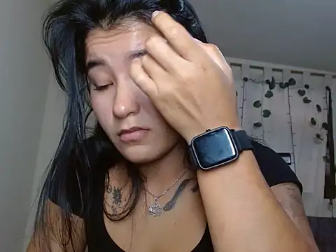 Miiia a online show from March 1, 9:14 pm