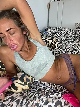 ScarlettGold  online show from March 12, 11:57 am