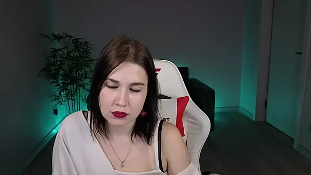 alian legs online show from February 20, 9:33 am