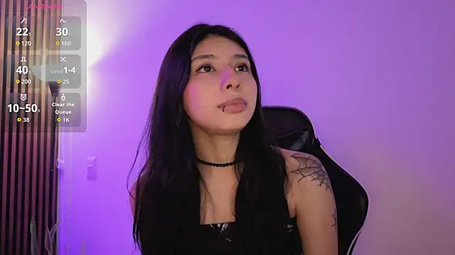 chloe bluee  online show from March 27, 11:22 am