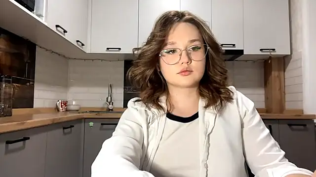 AinaSmith online show from February 28, 10:36 am