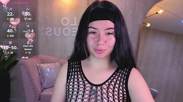 Kylia a online show from April 7, 8:00 pm