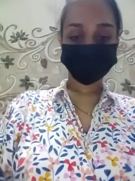 Vandana122 online show from May 12, 10:55 am