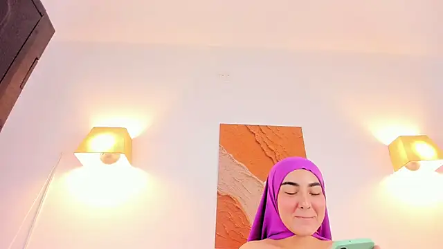 Malika Noor online show from April 15, 4:18 pm