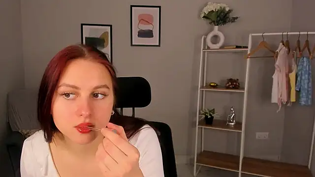 Umi Dener online show from February 25, 10:14 am