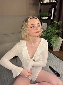 MaryFlare online show from March 14, 11:39 pm