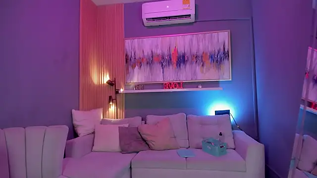 janinne lu online show from March 30, 11:10 am