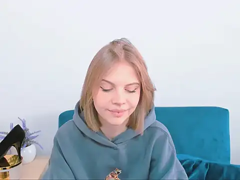 StormiSmooth online show from April 2, 10:02 am