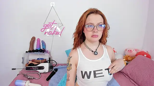 velvetxvicex online show from April 19, 7:05 pm