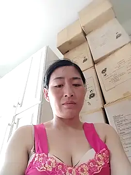 Snapshot of lris-Beauty77 chatting on March 2, 7:15 am lris-Beauty77 online show from March 2, 7:15 am