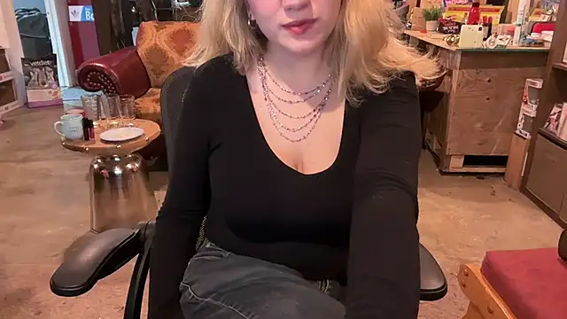 chatonxxx online show from March 3, 7:20 pm