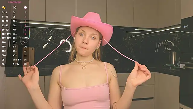 HinaVibe online show from March 29, 2:27 pm