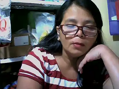 Flowerblossom123 online show from March 26, 1:57 pm