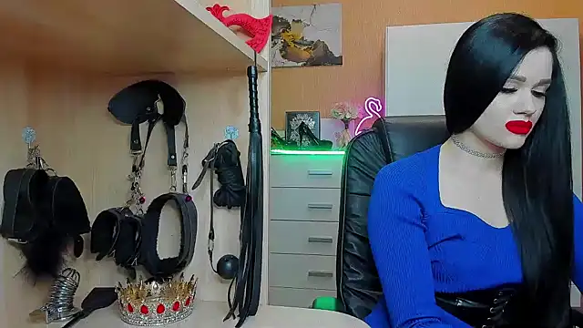 KristiTopxx online show from April 16, 9:50 pm