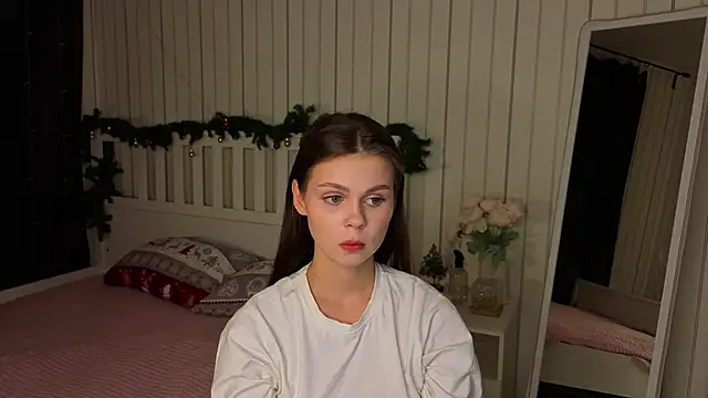 EarthaLevra online show from March 12, 8:11 pm