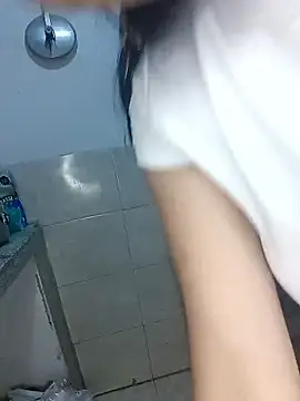 Emily Rouse23 online show from March 5, 11:00 pm