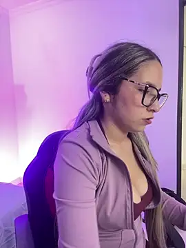 MANU EF online show from March 2, 1:18 pm