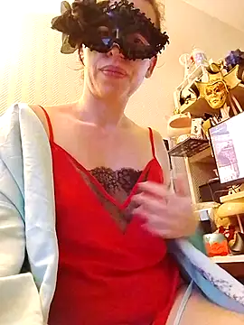 lily2022 online show from February 26, 5:45 pm