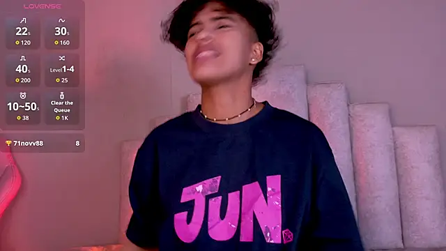 BeckaBlue online show from April 18, 1:24 pm