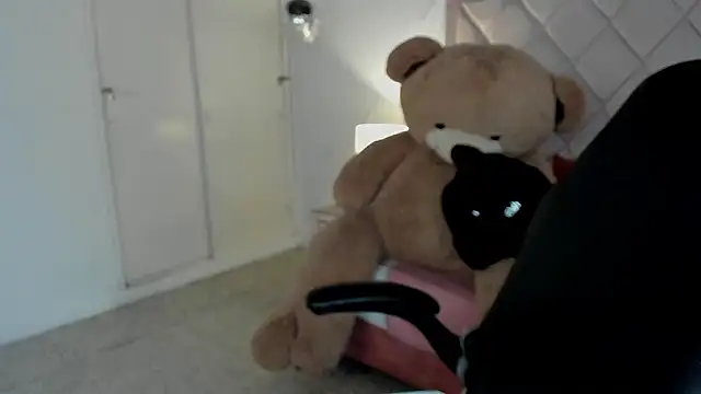 dulce lyraa1 online show from March 5, 4:08 am