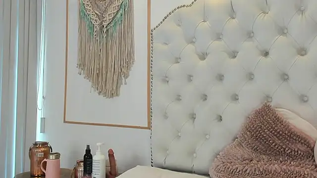 Sara funy online show from March 18, 12:43 pm