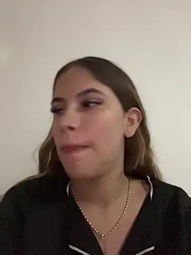 MiluRossee online show from April 3, 6:22 am