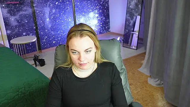 Glow Margo online show from April 15, 1:17 am