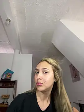 SamanthaVega  online show from March 19, 4:55 pm