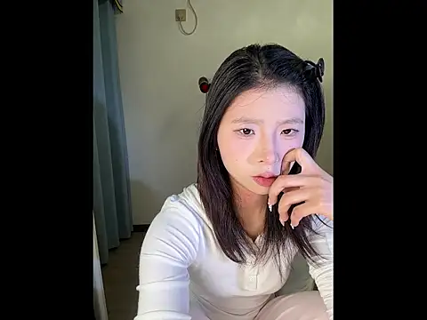 Y--F--LOVE online show from March 24, 4:12 pm