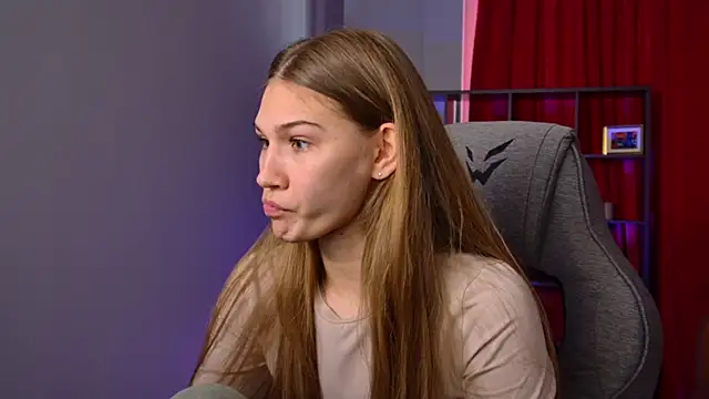 Sweet Emilya online show from March 23, 6:19 am