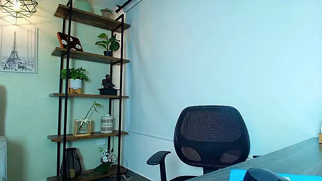 Victoria-Collins  online show from March 2, 12:23 pm