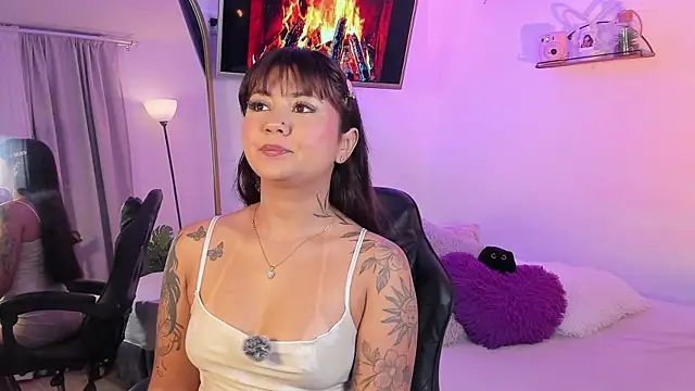 AlaiaRogers online show from June 15, 10:48 am