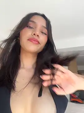 Mia-villalobos online show from April 28, 1:37 pm