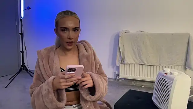 Naughtyblondex online show from April 2, 9:45 pm