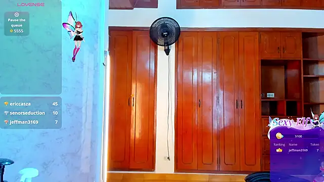 lizzie skinny online show from April 18, 8:09 pm