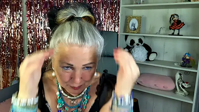 LilaMaharani online show from June 11, 12:57 pm