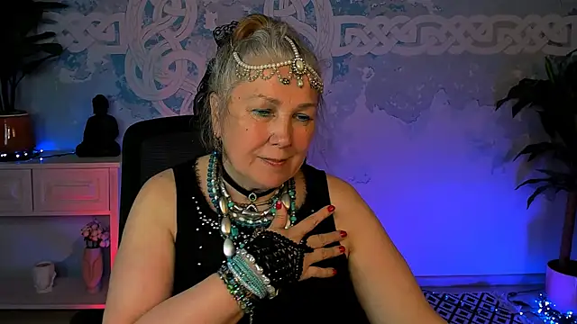 LilaMaharani online show from April 3, 2:04 pm